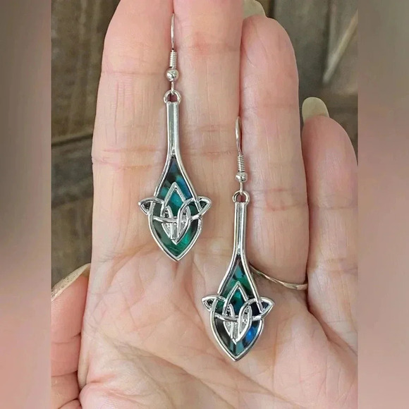 Beautiful Abalone Silver Tone Celtic Knot Drop Earrings B - Picture 1 of 2